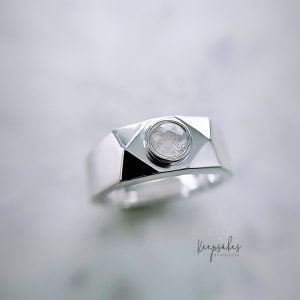 Time Capsule Keepsake ring - this is a beautiful man design that can be made with cremated remains, hair/fur or preserved breastmilk. Made in Sterling silver with a 5 mm round keepsake stone made in Murano glass